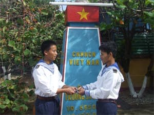 Tặng quà đồng đội lúc chia tay