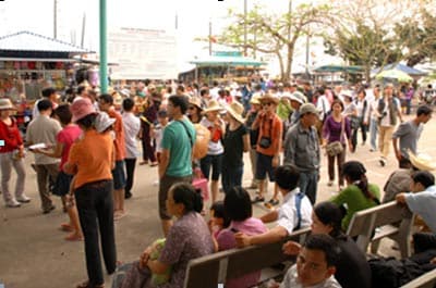 “Cháy” các dịch vụ tại Lễ hội Du lịch Hạ Long.