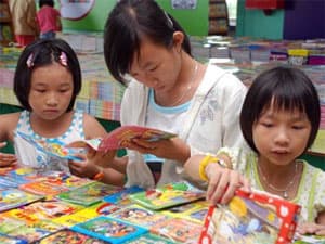 Văn hóa đọc cho thiếu nhi, bắt đầu từ người lớn