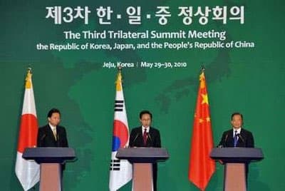 Hội nghị thượng đỉnh Trung-Nhật-Hàn bàn về vụ đắm tàu Cheonan