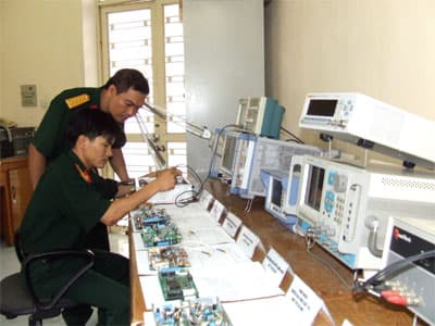 Đổi mới, hiện đại hóa hệ thống thông tin liên lạc quân sự (bài 3)
