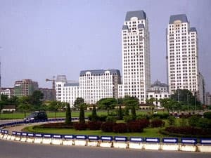 Giá căn hộ cao cấp giảm, giao dịch vẫn chững lại