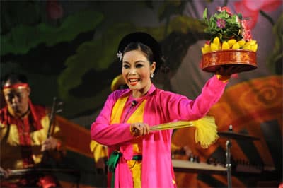 Chèo Hà Nội mở cửa đón khách “Tây”