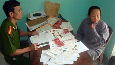 Nghiêm trị những kẻ lừa đảo chiếm đoạt tài sản, làm giả con dấu, tài liệu