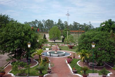 Xây dựng gần 10km đường ống dẫn nước về doanh trại