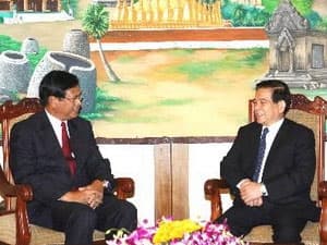 Cùng khẳng định ưu tiên phát triển quan hệ đặc biệt Việt Nam - Lào