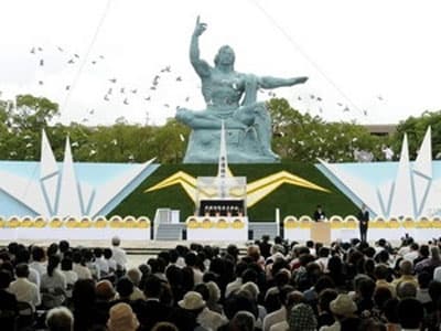 Nhật Bản kỷ niệm 65 năm Ngày Mỹ ném bom nguyên tử xuống Na-ga-xa-ki