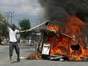Ấn Độ ban lệnh giới nghiêm vô thời hạn ở Kashmir
