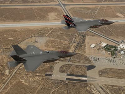 Lầu Năm góc chi 5 tỉ USD mua F-35 Lightning II