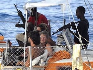 Cướp biển Somalia bắt con tin ngay đầu năm mới