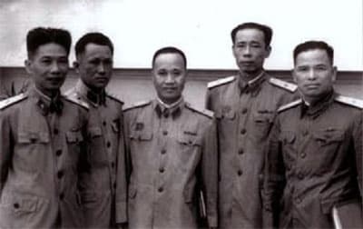 Chính trị viên đội du kích Pác Bó