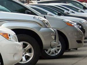 Thu lệ phí trước bạ ô tô, xe máy tại các chi cục thuế