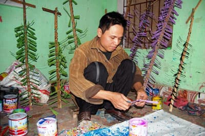 Người đưa chuồn chuồn tre xuất ngoại