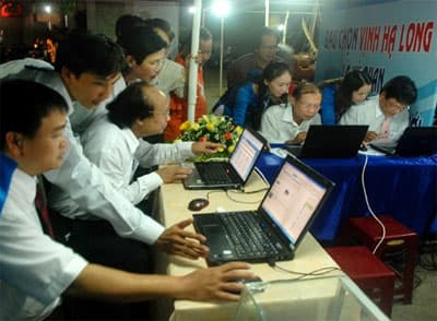 Phát động thi đua vận động bầu chọn Vịnh Hạ Long