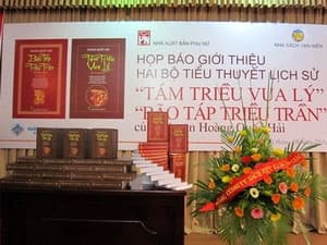 Tổ chức triển lãm sách “Việt Nam ngày nay” ở Paris
