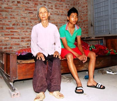 Cán bộ làm sai, người dân vướng nợ