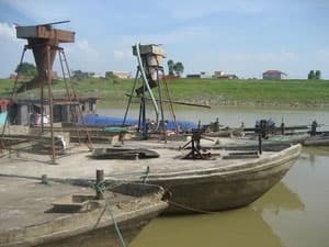 Bắc Kạn: "Sa tặc" hoạt động trắng trợn trên sông Cầu