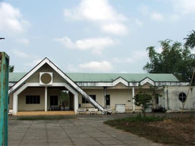 Nhà văn hóa thành "hoang hóa"