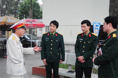 Triển lãm “Tuổi trẻ anh hùng - Truyền thống vẻ vang”