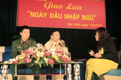 Binh nhì giao lưu