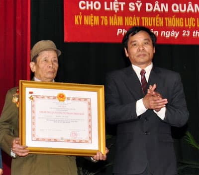 Anh hùng tuổi 13