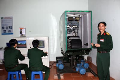 Hệ thống mô phỏng buồng lái xe BMP-1