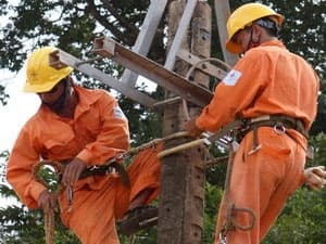Xây dựng mạch 2 đường điện Trảng Bàng-Tây Ninh