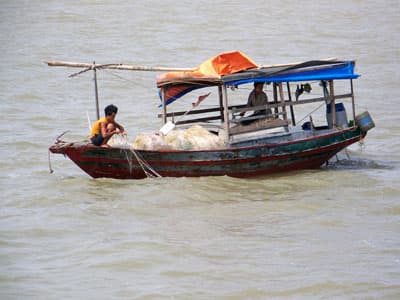 Phương tiện cũ nát-nguyên nhân dẫn đến mất an toàn giao thông đường thủy nội địa