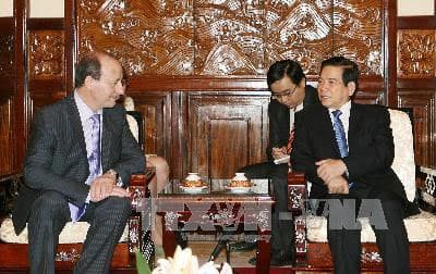Chủ tịch nước Nguyễn Minh Triết tiếp Chủ tịch Hội nhãn khoa LB Nga