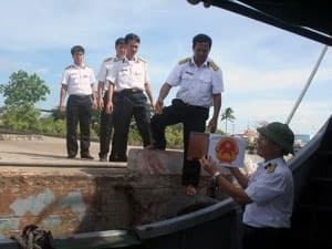 Những lá phiếu đầu bầu cử đại biểu QH và HĐND