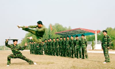 Nhà trường gắn với biên cương