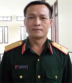 Đã chính ủy thì thôi phó giám đốc