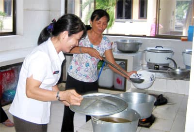 Đổi mới công tác chăm sóc sức khỏe cán bộ