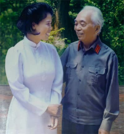 "Bà công bộc"