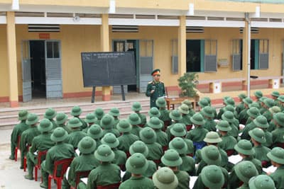 Phấn đấu xây dựng cơ quan, đơn vị thực sự chính quy, mẫu mực