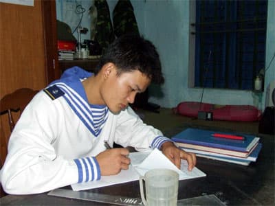 Ra đảo càng phải “văn ôn, võ luyện”