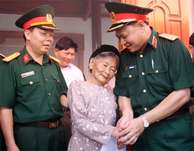 "Gói trọn tình đồng đội"