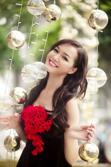 Phạm Thúy Vy dự thi Hoa hậu Thế giới năm 2011