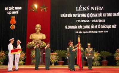 Đại tướng Phùng Quang Thanh dự kỷ niệm ngày truyền thống Bộ đội sản xuất, xây dựng kinh tế