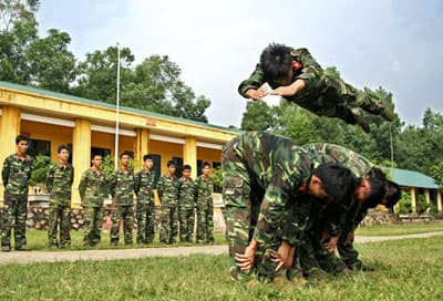 Huấn luyện như… đóng phim