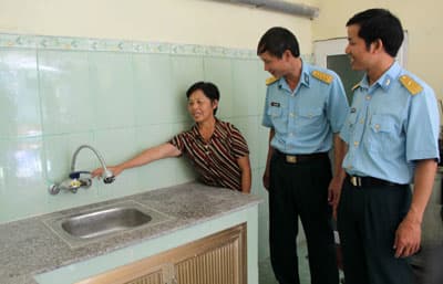 Không còn mưa dột, nắng nung