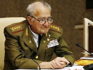 Bộ trưởng Quốc phòng Cuba Julio Regueiro từ trần