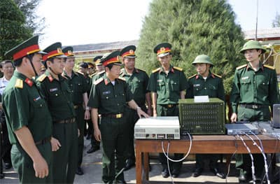Binh chủng Thông tin Liên lạc tiến lên hiện đại (bài 3)