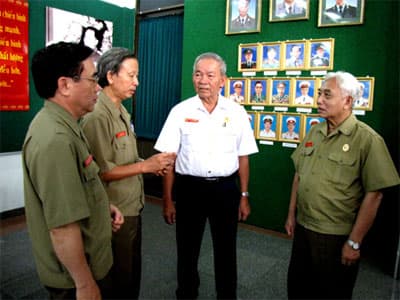 Xây gắn liền với chống ở “Đoàn tàu không số”