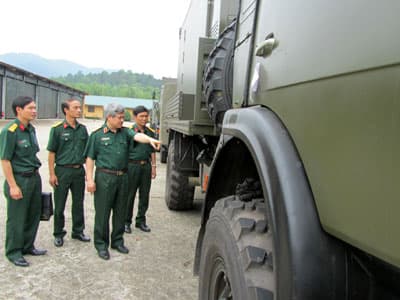 Nâng cao năng lực chỉ huy, quản lý và làm chủ vũ khí trang bị kỹ thuật ngành tác chiến điện tử