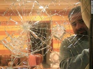Hàng trăm người xông vào sứ quán Syria ở Ai Cập