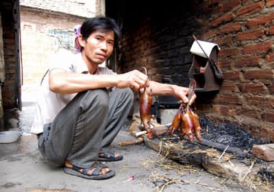 Về Dị Nậu mua thịt chuột