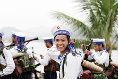 Tụ hội chiến công trẻ