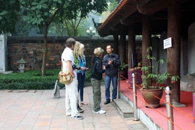Đến năm 2020, du lịch Việt Nam trở thành ngành kinh tế mũi nhọn