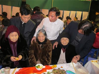 Láng giềng gần